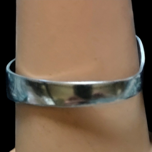 Arm cuff bracelet - Picture 2 of 5